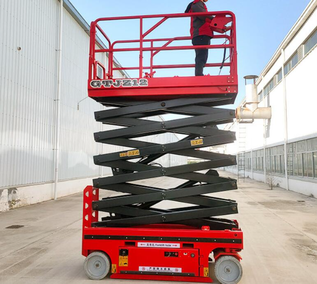 感城镇自行走移动式升降机