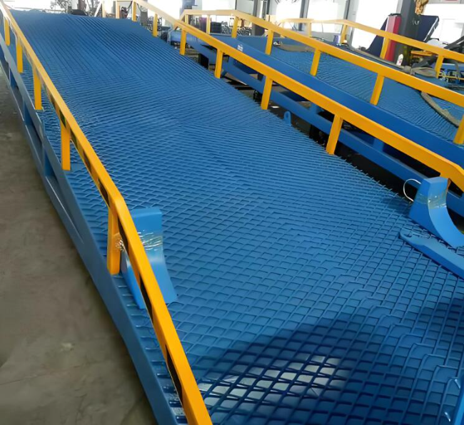 感城镇移动式液压登车桥